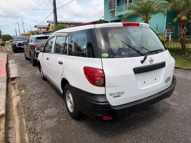 Nissan AD Wagon