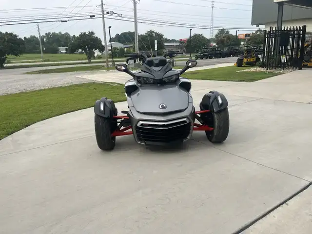 2016 Can-Am SPYDER F3-S, Port of Spain