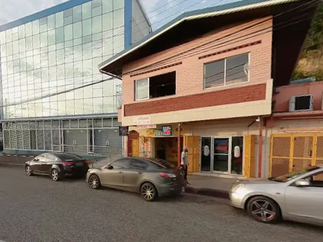 4-bedroom apartment in 82 Coffee Street San Fernando to rent, San Fernando