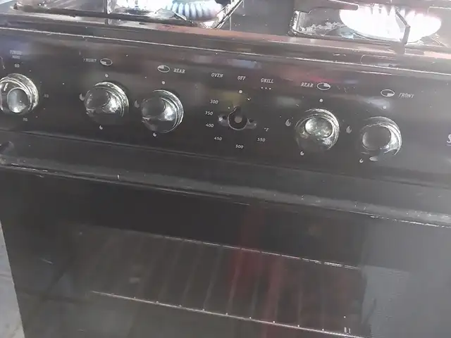24 inch Saffire 4 burner stove works excellent, Cross Crossing
