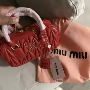 MIU MIU BAG, Westmoorings