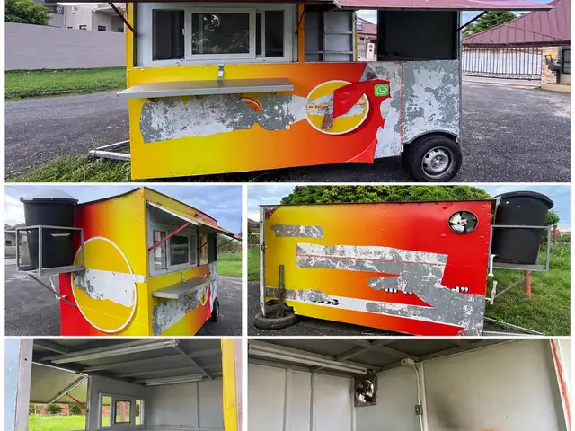 Foodtruck. with shelving, Exhaust fans, lights water, Trincity