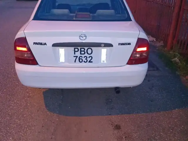 Mazda 323