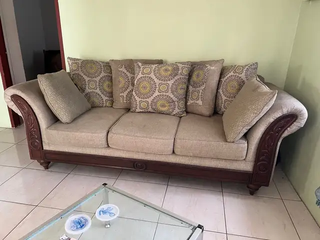 Three-piece couch set, Westmoorings