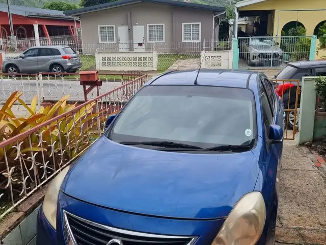 Nissan Versa