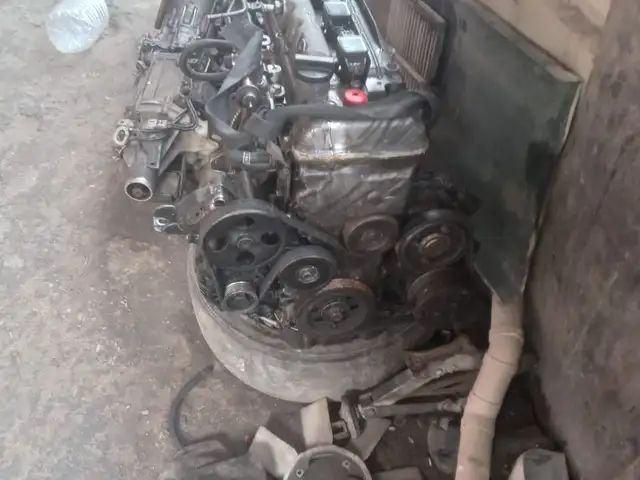Suzuki Grand Vitara j20a complete engine, Sangre Grande
