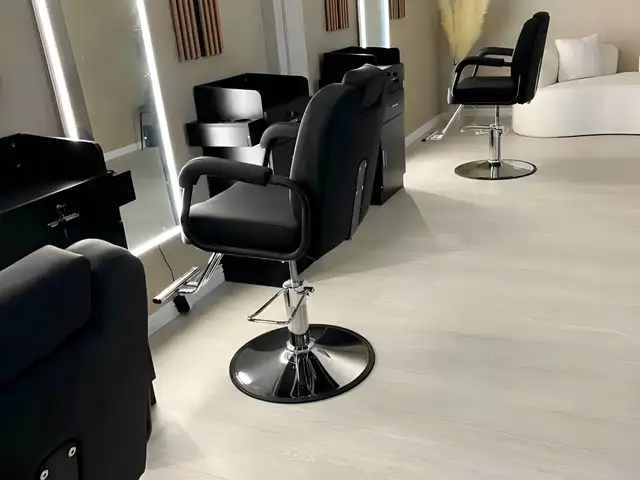 Salon Stations, Curepe