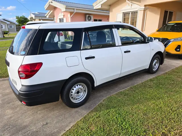 Nissan AD Wagon