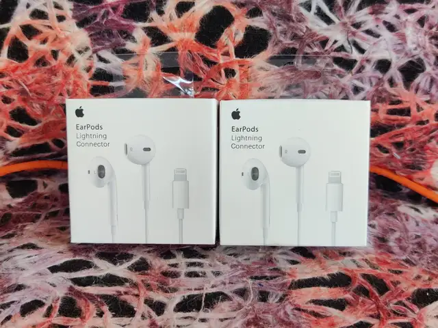 Authentic Apple Airpods Lightning Connector Headsets, San Juan