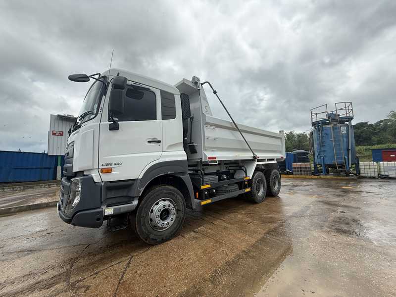 UD QUESTER 18 YARD DUMP TRUCK TT$1,000,000 №622850 in South West