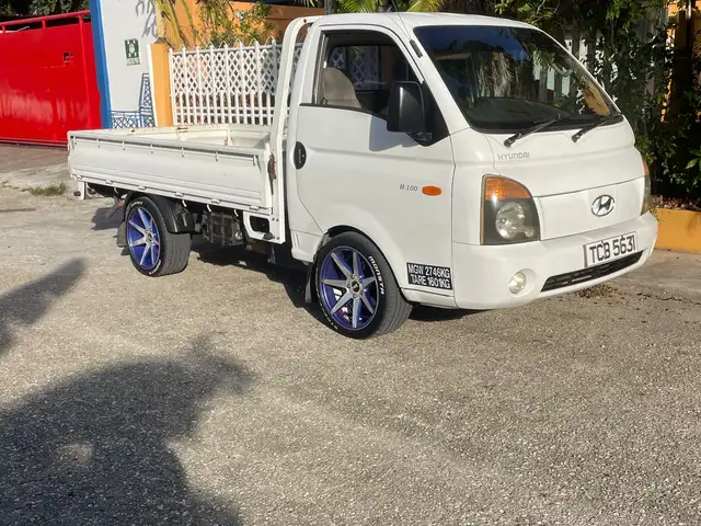 H100 Pick-up, Arima