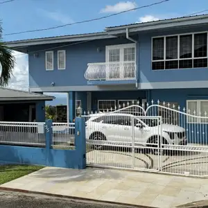6-bedroom house in La Romain for sale, La Romain