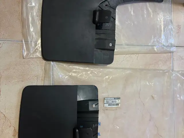 D40 Navara Mud Guards, Gasparillo