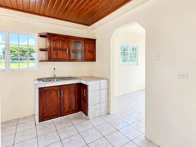 2-bedroom apartment in Curepe to rent, Curepe