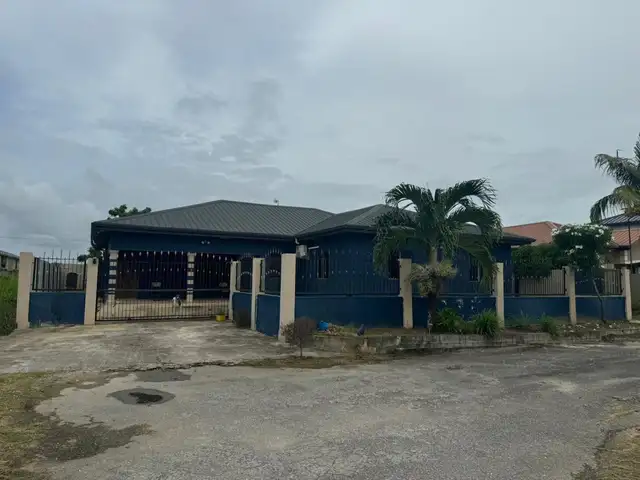 3-bedroom house in Monroe road for sale, Charlieville