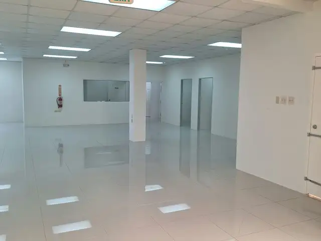 Commercial Space 1200 sq ft EMR San Juan, San Juan