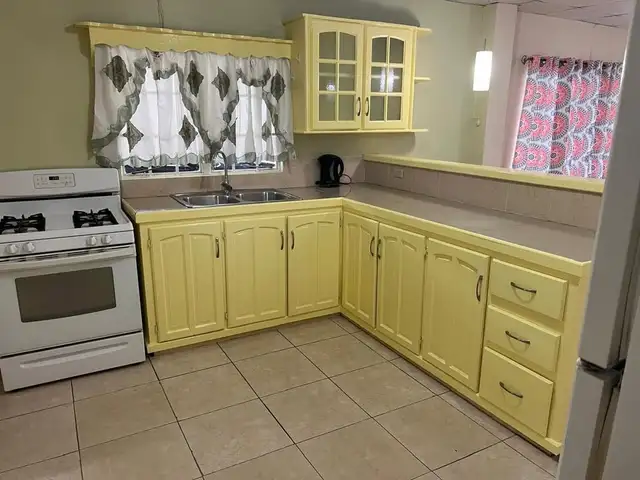 2-bedroom apartment in Barataria to rent, Barataria