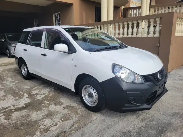 Nissan AD Wagon