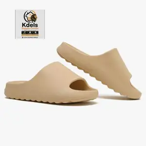 Slides for Women and Men, Couva