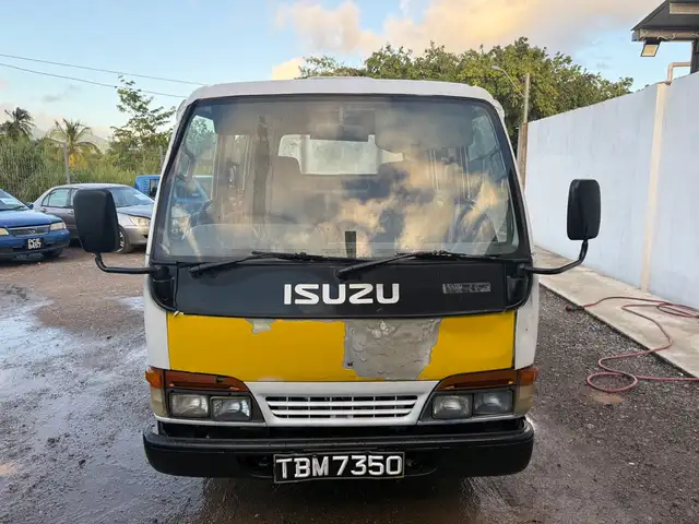 Isuzu ELF
