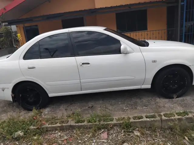 Nissan Almera
