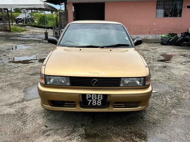 Nissan B13