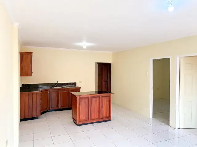 2-bedroom apartment in Hin King Road, Cunupia to rent, Cunupia