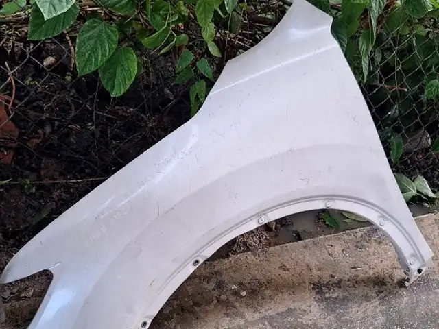 Nissan Xtrail Nt 32 left fender, Freeport