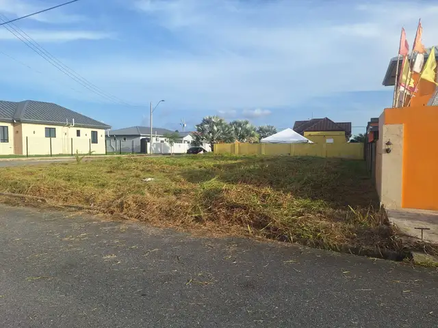 Residential land 5900 sq.ft, Felicity