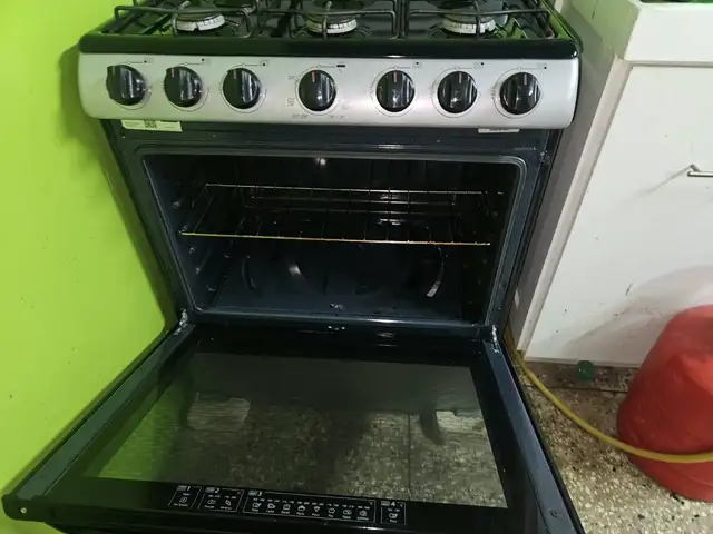 Mabe 6 Burner stove, Chaguanas
