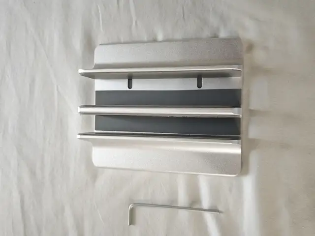 Laptop/Notebook Adjustable Metal Stand, Trincity