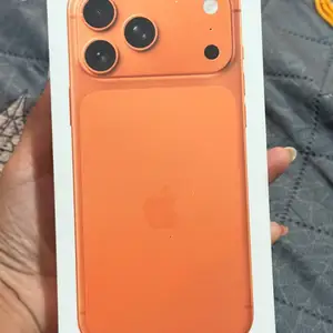 iPhone 17 pro max 256gb free case, Felicity