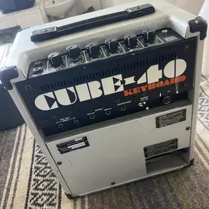 ROLAND CUBE-40 keyboard, Chase Village