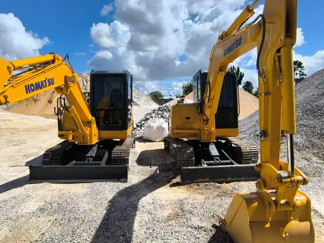 Komatsu 5 Tonne, Chaguanas