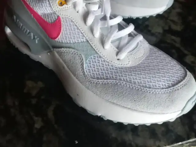 air max size 7, Westmoorings