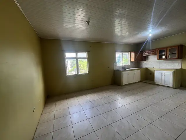 2-bedroom apartment in La Resource South to rent, D'abadie