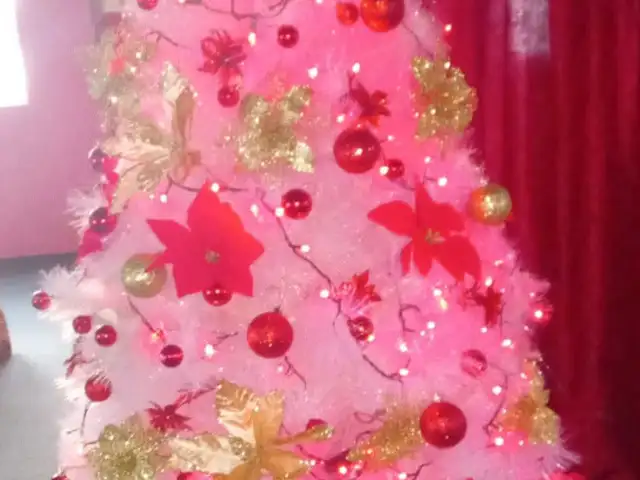 6ft white Christmas tree, Couva