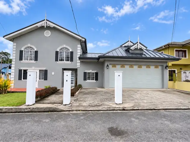  4-bedroom house in Alamanda Gardens for sale, Gasparillo