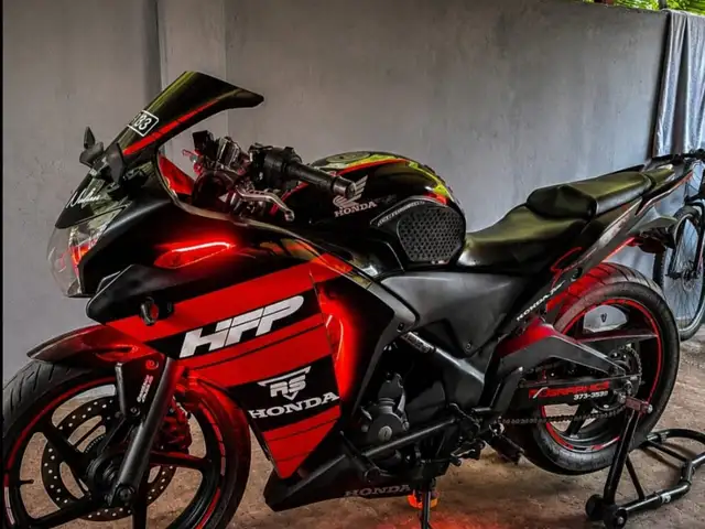Honda CBR 250 cc, Diego Martin