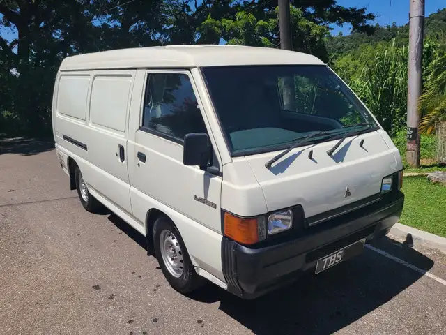 Mitsubishi L300