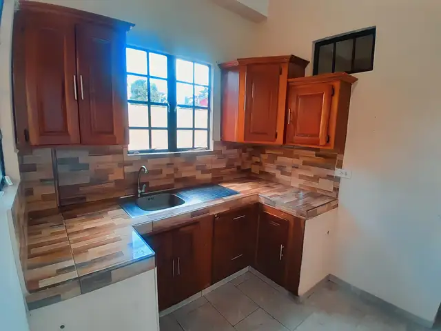 1-bedroom apartment in Sooknanan Street, Aranguez to rent, Aranguez