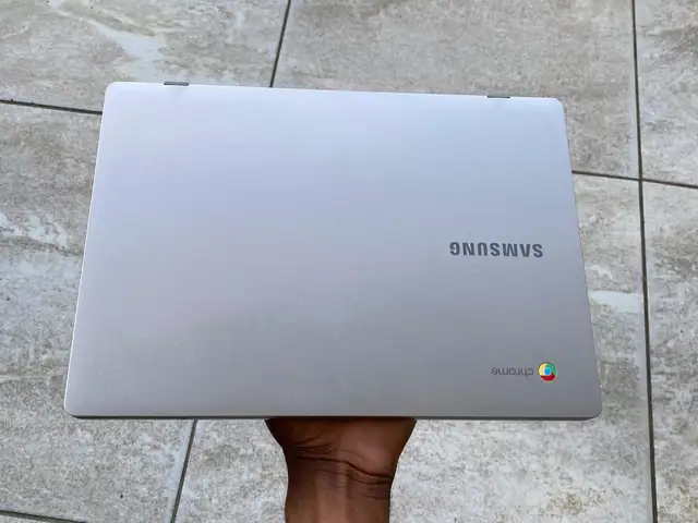 Non touch Samsung sliver laptops, Sangre Grande