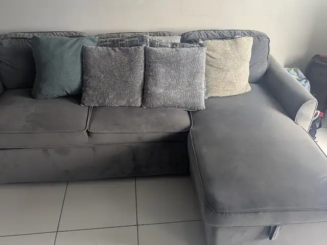Couch, Santa Cruz