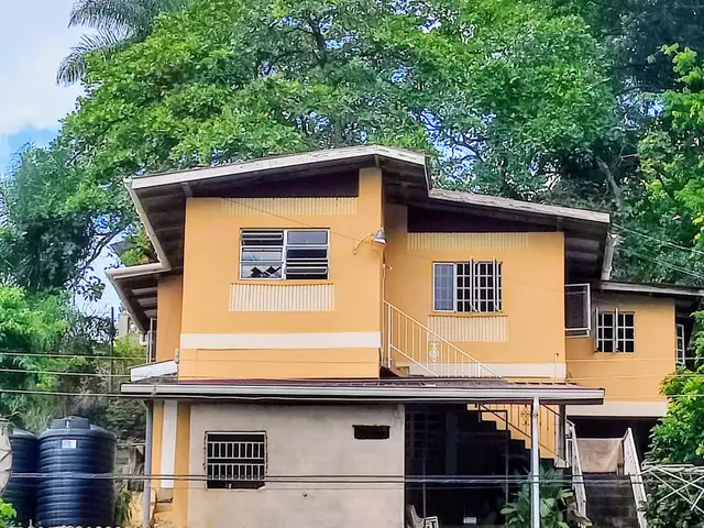 2-bedroom house in Champ Fluers to rent, Champs Fleurs
