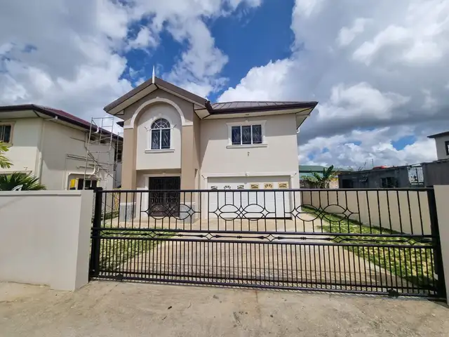 4-bedroom house in Central Park for sale, Balmain Gardens