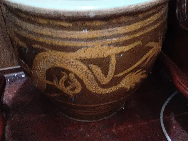 Chinese dragon pots.Antique, San Fernando