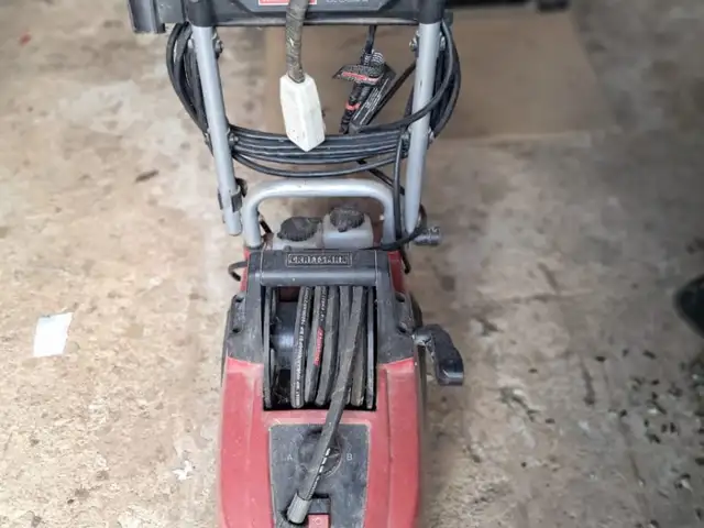 Craftsman Pressure Washer 1700psi, Mayaro
