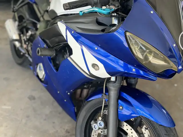 Yamaha r6, La Romain