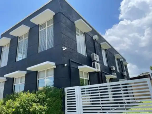 Commercial Property, Barataria