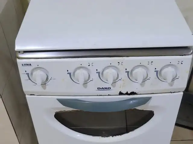 3 Used Gas Stoves, Champs Fleurs